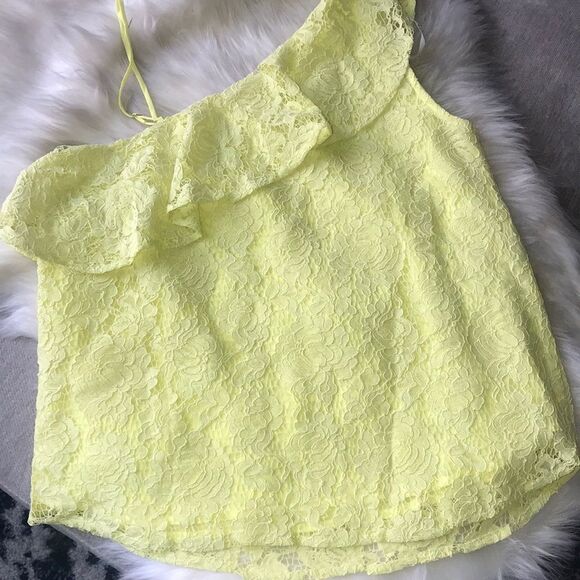 ✨HP✨MINE Women's Lace One Shoulder Top✨ - Picture 5 of 7